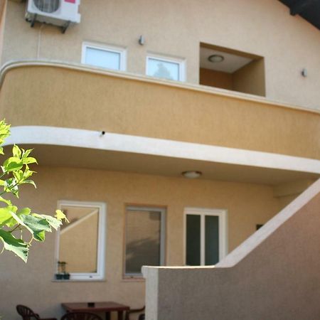 Apartments Emerald Улцинь Экстерьер фото