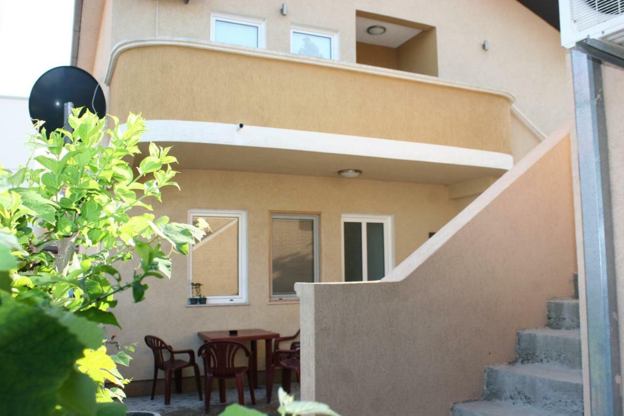 Apartments Emerald Улцинь Экстерьер фото
